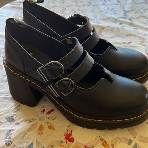 DR MARTEN EVIEE SENDAL LEATHER HEELED SHOES